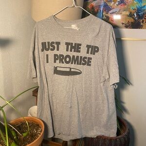 Gildardo Graphic Tee